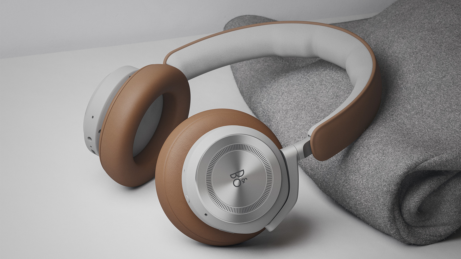 В Эстонии появились наушники с шумоподавлением от Bang \u0026 Olufsen