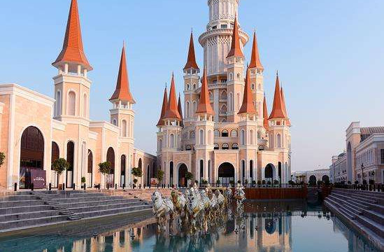 thelandoflegendsthemepark.com